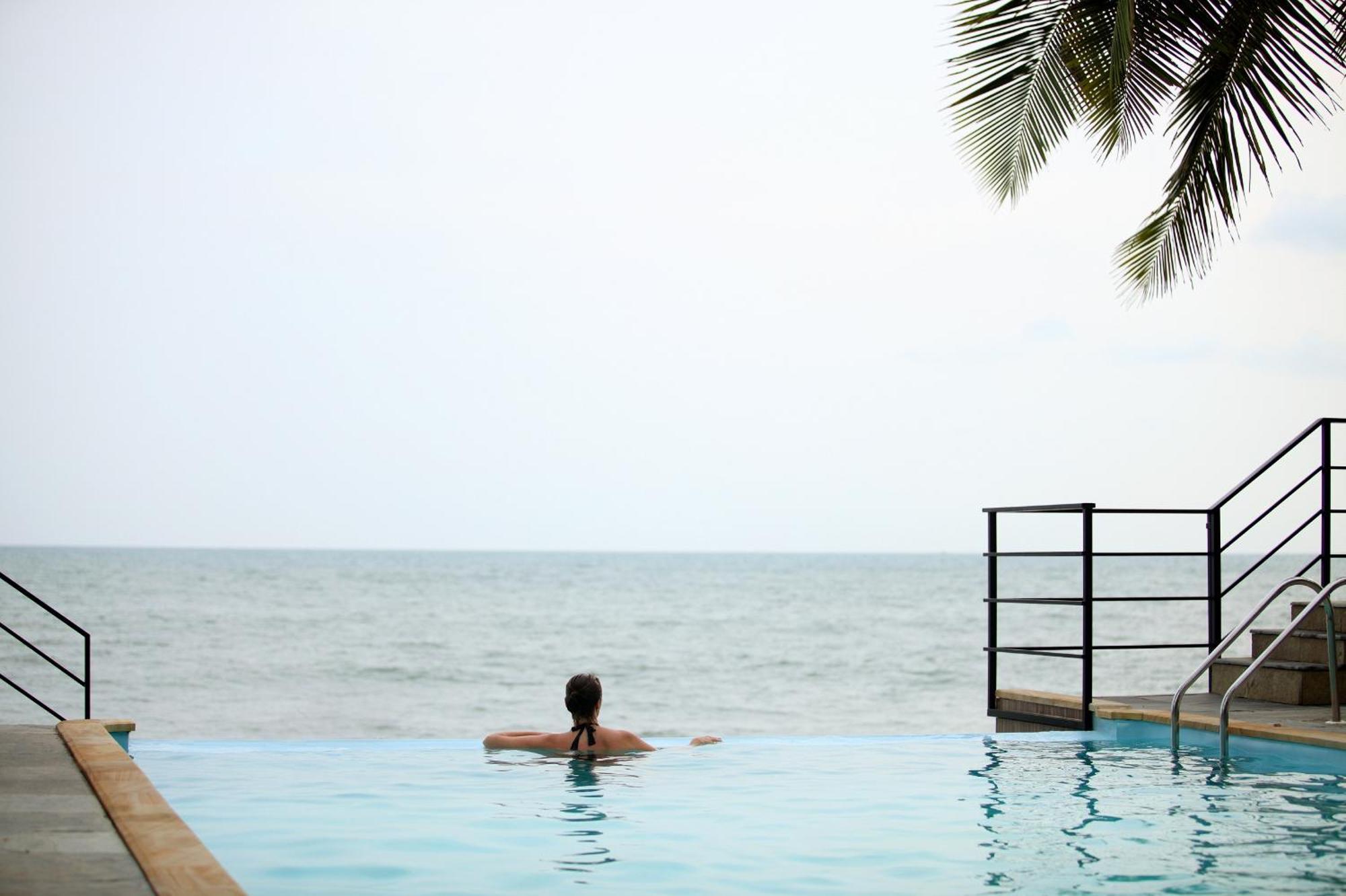 Hotel 36 Palms Boutique Retreat à Cherai Beach Extérieur photo